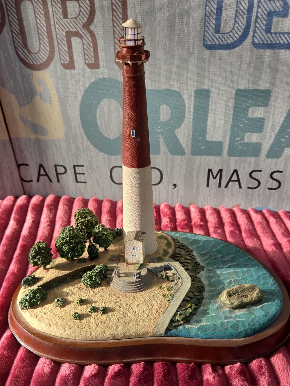 Collectible Danbury Mint Long Beach Island NJ Barnegat Lighthouse Figurine